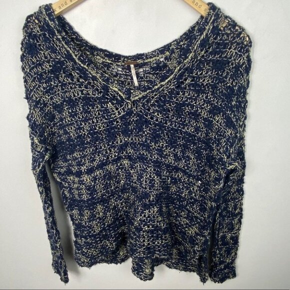 Free People V-Neck Chunky Knit Pullover Sweater Side Slit Boxy Long Sleeve XS - Picture 2 of 9